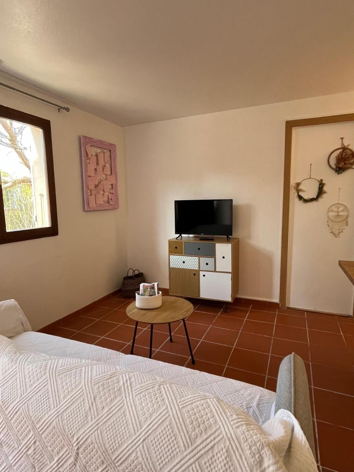 Cases Des Oliviers Room photo